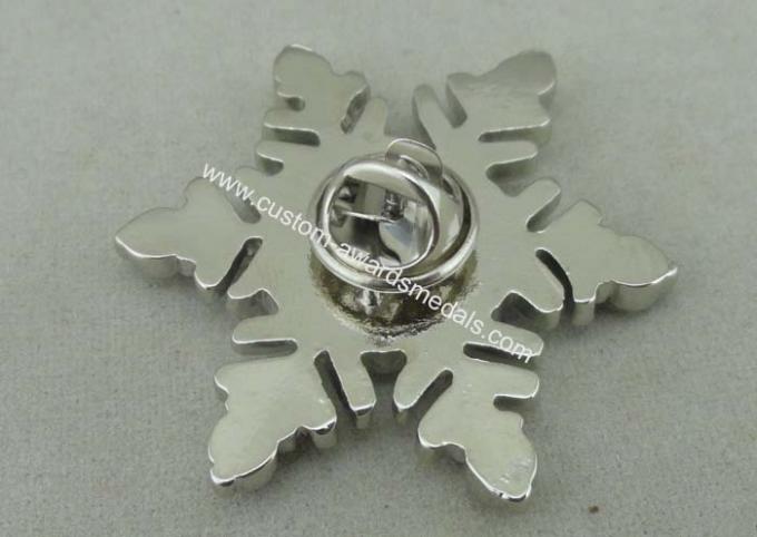 Customized Zinc Alloy Die Casting Snow Flower Brooch Pin , Clear Stone Metal Badges