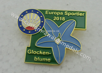 Cute Enamel Gold School Lapel Pin For Souvenir Brass Material Durable