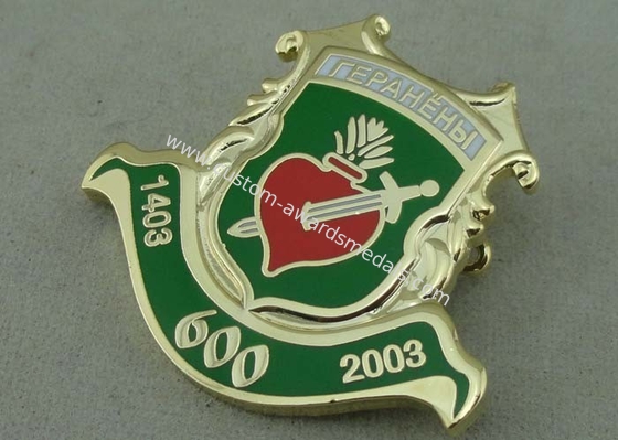 3D Stamped Gold Enamel Lapel Pin Badge With Synthetic Enamel 1.5 Inch