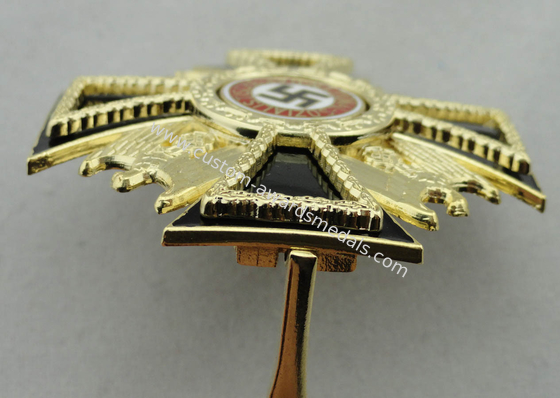 Promotional Souvenir Gift Zinc Alloy / Stainless Steel / Soft PVC Eagle Badge with Gold Plating, Imitation Hard Enamel