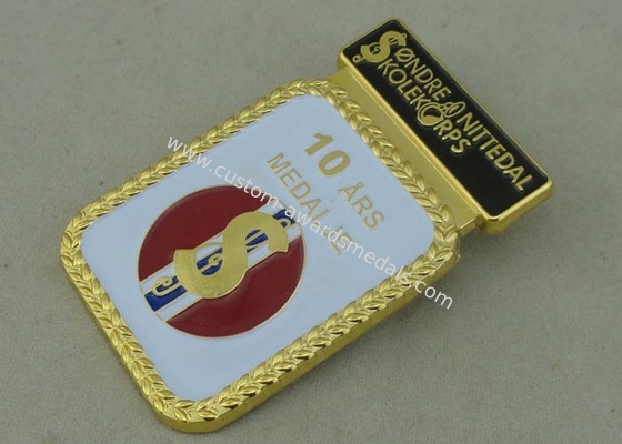 Zinc Alloy Gold 3D Medal Soft Enamel Badges Die Casting With Brooch Pin